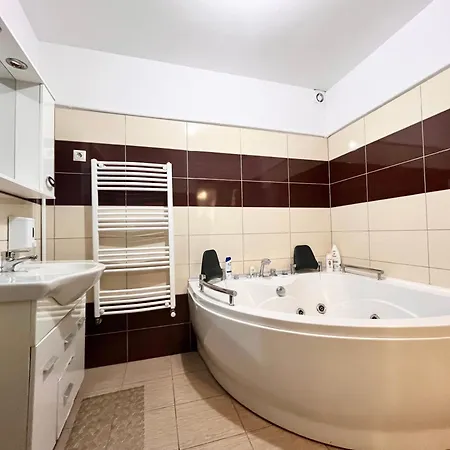 Appartamento Charming Retreat In Bucharest's Old Town