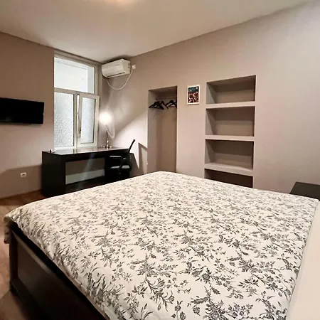 Charming Retreat In Bucharest's Old Town Bucarest