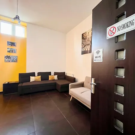 Charming Retreat In Bucharest's Old Town * Bucarest