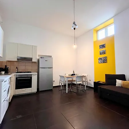 Appartamento Charming Retreat In Bucharest's Old Town