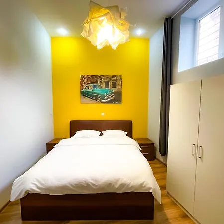 Charming Retreat In Bucharest's Old Town Apartment *