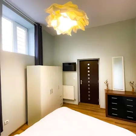Apartment Charming Retreat In Bucharest's Old Town *