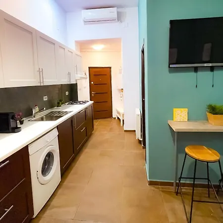 Apartment Charming Retreat In Bucharest's Old Town *